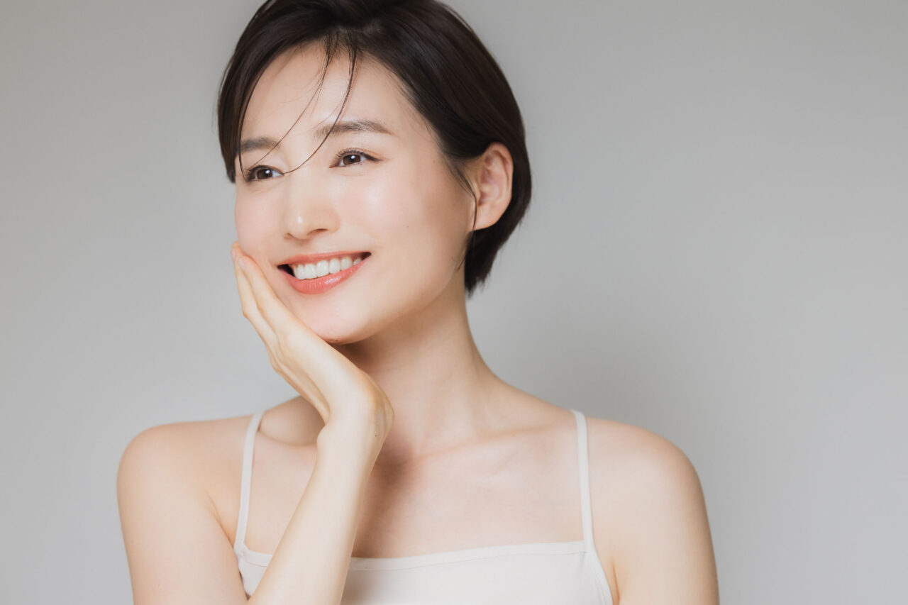 女性笑顔イメージ